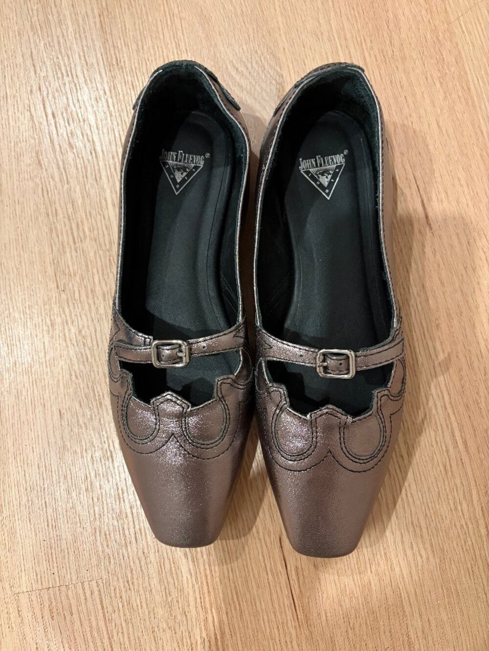 John Fluevog Hayward Metallic Flats 7.5